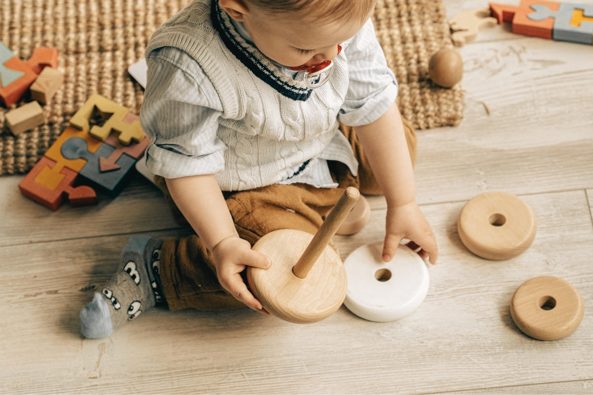 Les 5 bénéfices clés des jouets empilables pour votre bébé